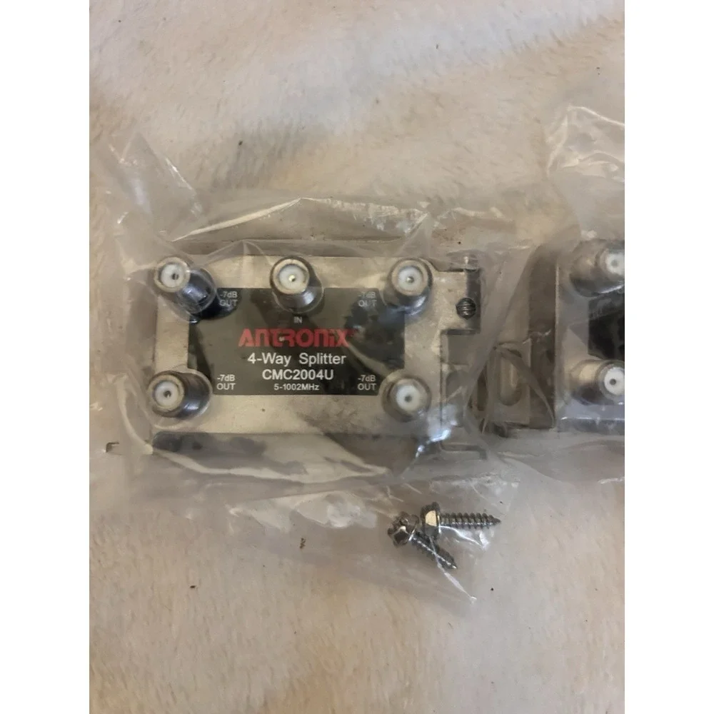 Lot Of TWO!‎ Antronix  4-way Splitter CMC2004U  NEW